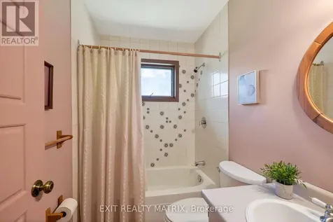 5056 Nicolls Island Road Ottawa ON K4M 0E2