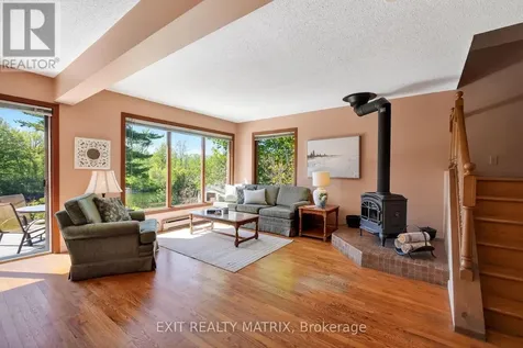 5056 Nicolls Island Road Ottawa ON K4M 0E2