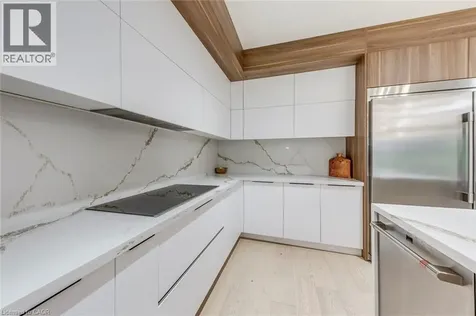 3937 Leonardo Street Burlington ON L7M 0Z8
