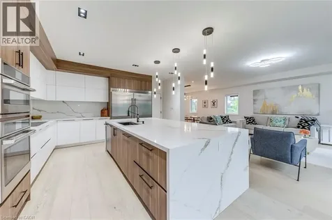 3937 Leonardo Street Burlington ON L7M 0Z8