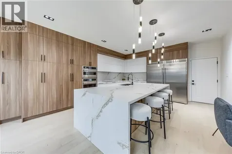3937 Leonardo Street Burlington ON L7M 0Z8