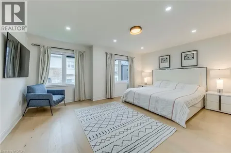 3937 Leonardo Street Burlington ON L7M 0Z8