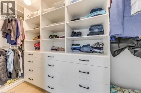 3937 Leonardo Street Burlington ON L7M 0Z8