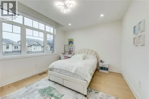 3937 Leonardo Street Burlington ON L7M 0Z8