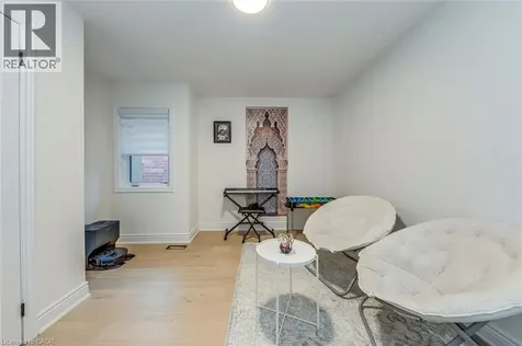 3937 Leonardo Street Burlington ON L7M 0Z8