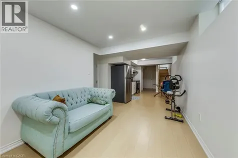 3937 Leonardo Street Burlington ON L7M 0Z8