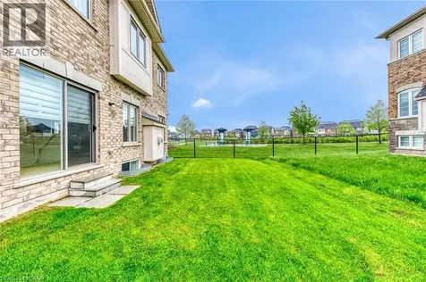 3937 Leonardo Street Burlington ON L7M 0Z8