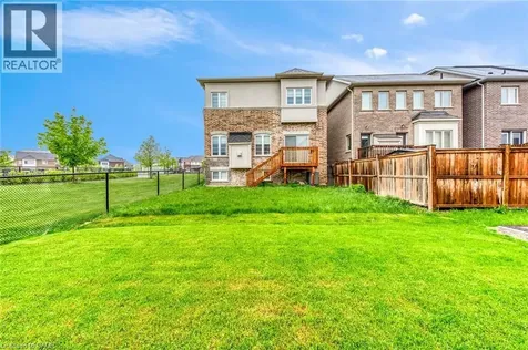 3937 Leonardo Street Burlington ON L7M 0Z8