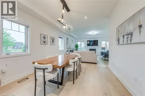 3937 Leonardo Street Burlington ON L7M 0Z8