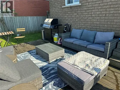 33 Vineberg Drive Hamilton ON L9B 2P6
