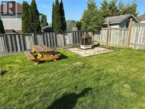 33 Vineberg Drive Hamilton ON L9B 2P6