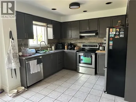 33 Vineberg Drive Hamilton ON L9B 2P6