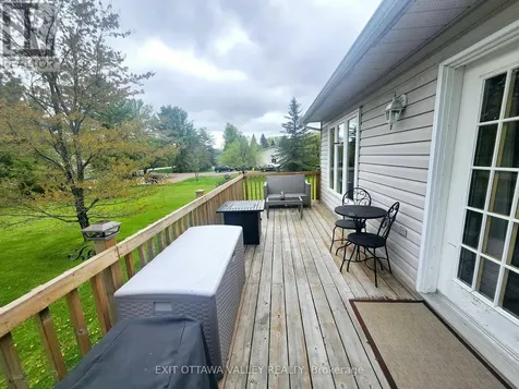 2943 B Line Road Laurentian Valley ON K8A 6W6