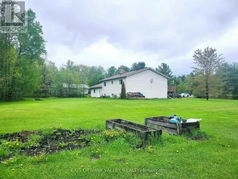 2943 B Line Road Laurentian Valley ON K8A 6W6