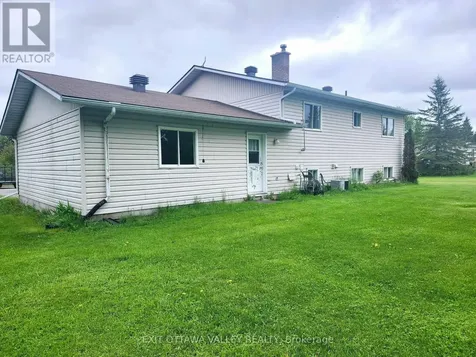 2943 B Line Road Laurentian Valley ON K8A 6W6