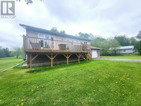 2943 B Line Road Laurentian Valley ON K8A 6W6