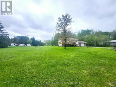 2943 B Line Road Laurentian Valley ON K8A 6W6