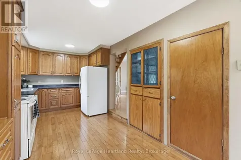 2058 James Street Howick ON N0G 1X0