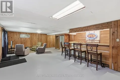 2058 James Street Howick ON N0G 1X0