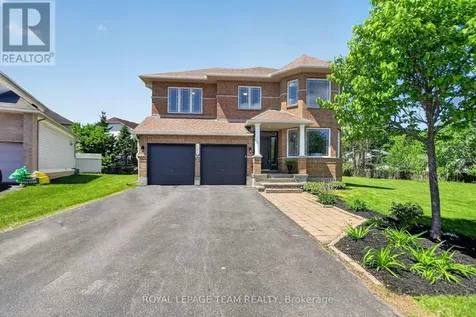 121 Muskego Crescent Ottawa ON K2W 1H6