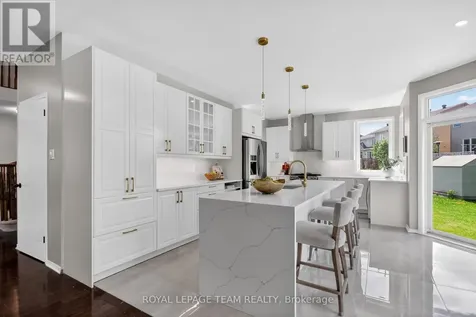 121 Muskego Crescent Ottawa ON K2W 1H6