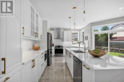 121 Muskego Crescent Ottawa ON K2W 1H6