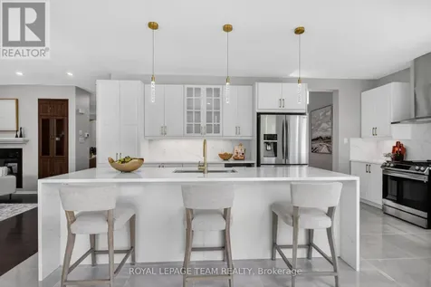 121 Muskego Crescent Ottawa ON K2W 1H6