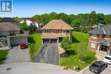 121 Muskego Crescent Ottawa ON K2W 1H6
