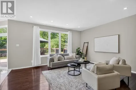 121 Muskego Crescent Ottawa ON K2W 1H6