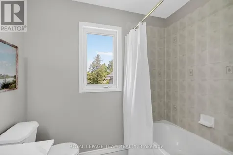 121 Muskego Crescent Ottawa ON K2W 1H6