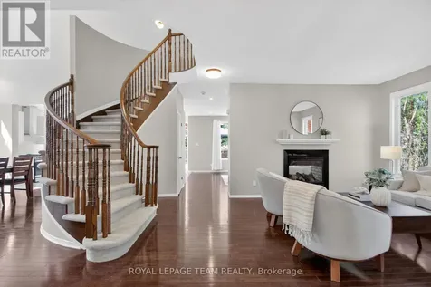 121 Muskego Crescent Ottawa ON K2W 1H6