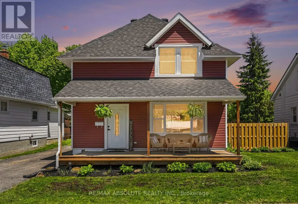 21 Bank Street North Renfrew ON K7V 2E1
