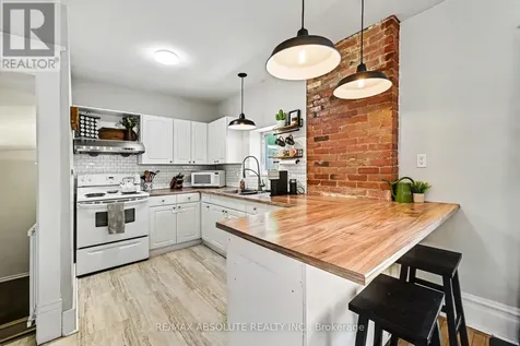 21 Bank Street North Renfrew ON K7V 2E1