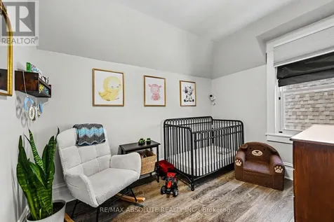 21 Bank Street North Renfrew ON K7V 2E1