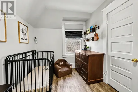 21 Bank Street North Renfrew ON K7V 2E1