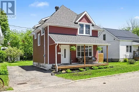 21 Bank Street North Renfrew ON K7V 2E1