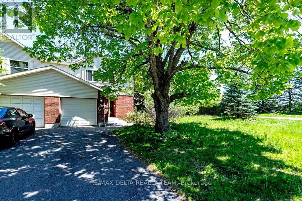 132 Acklam Terrace West Ottawa ON K2K 2J5