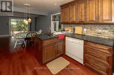 132 Acklam Terrace West Ottawa ON K2K 2J5