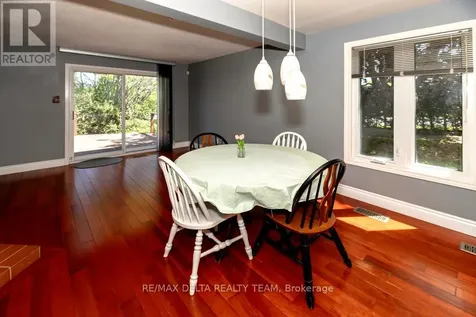 132 Acklam Terrace West Ottawa ON K2K 2J5