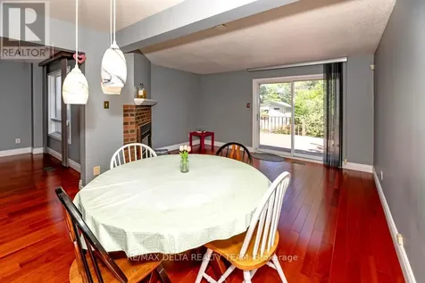 132 Acklam Terrace West Ottawa ON K2K 2J5