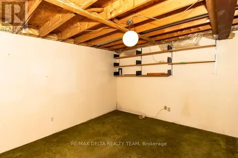 132 Acklam Terrace West Ottawa ON K2K 2J5