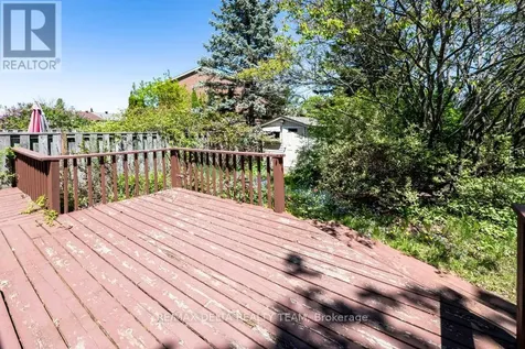 132 Acklam Terrace West Ottawa ON K2K 2J5