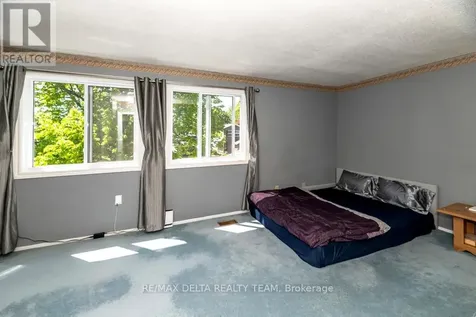 132 Acklam Terrace West Ottawa ON K2K 2J5