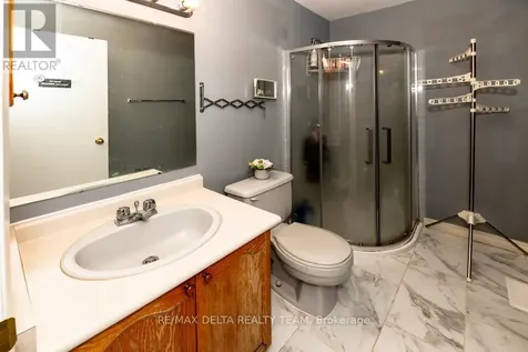 132 Acklam Terrace West Ottawa ON K2K 2J5