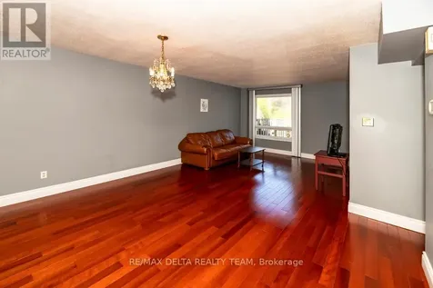 132 Acklam Terrace West Ottawa ON K2K 2J5
