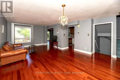 132 Acklam Terrace West Ottawa ON K2K 2J5