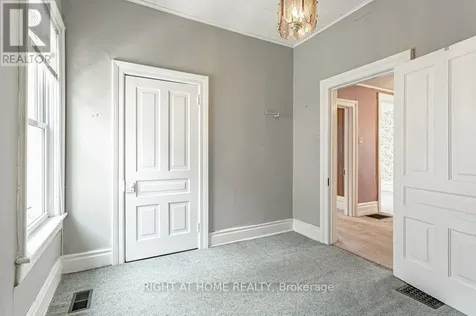 86 Manitoba Street St. Thomas ON N5P 3A4
