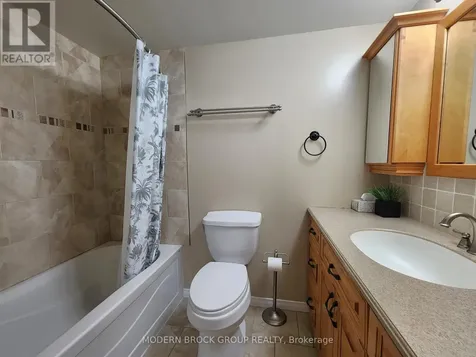 820 Laurier Boulevard Brockville ON K6V 6Z2