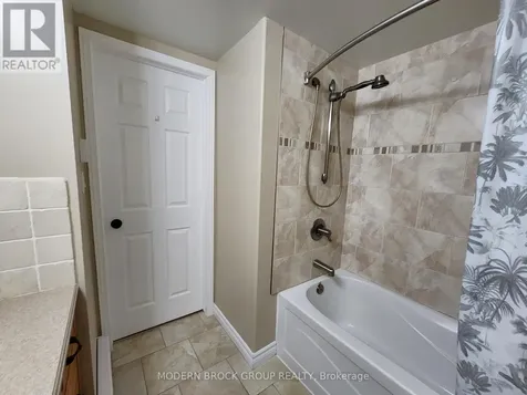 820 Laurier Boulevard Brockville ON K6V 6Z2