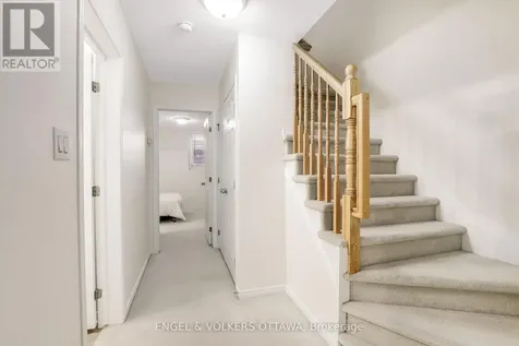 270 Espin Heights Ottawa ON K2J 0Y8